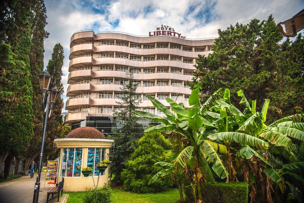 Liberty Fly Hotel Sochi Exterior photo